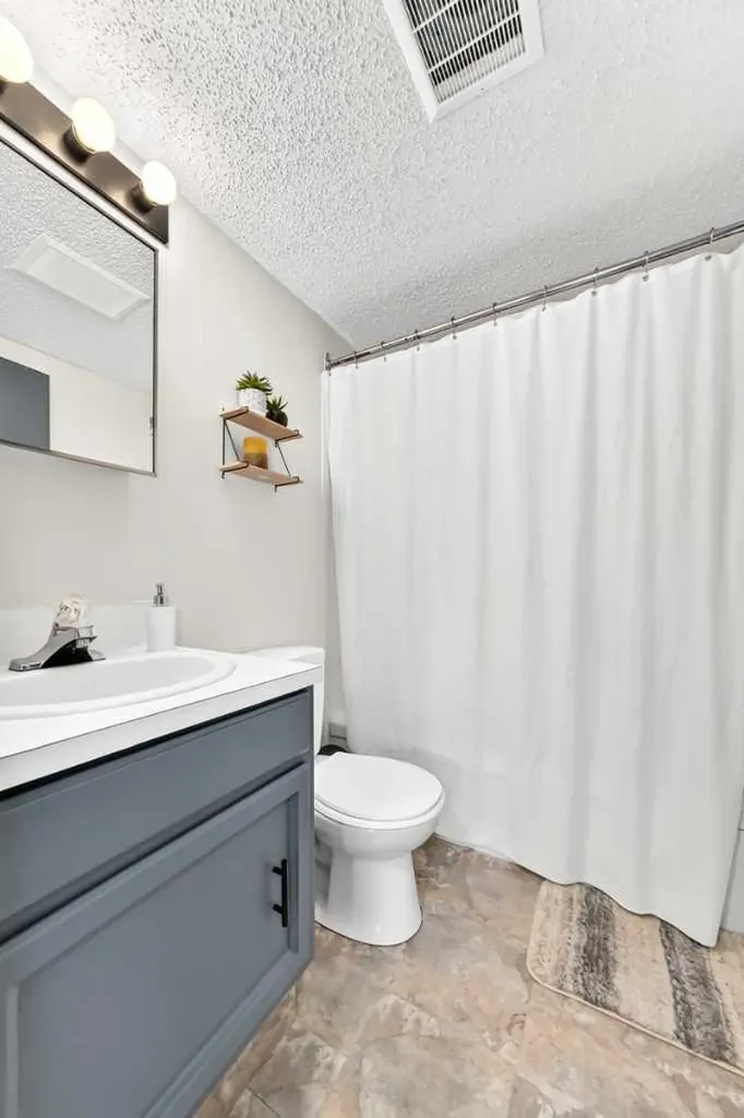 12 Aspen Crescent SE Airdrie AB T4B 1K2