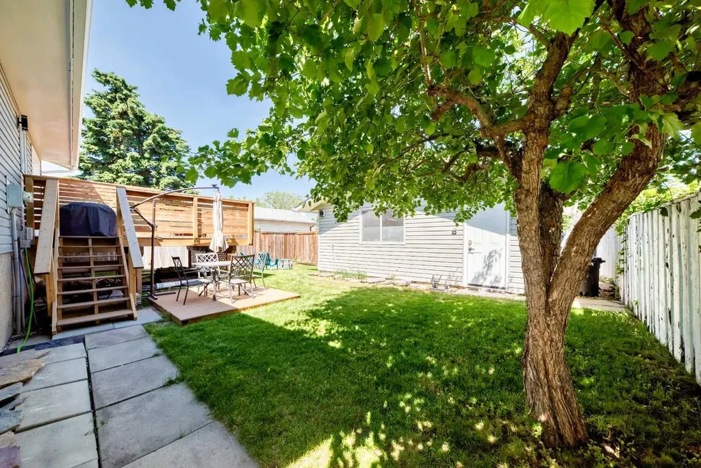 12 Aspen Crescent SE Airdrie AB T4B 1K2