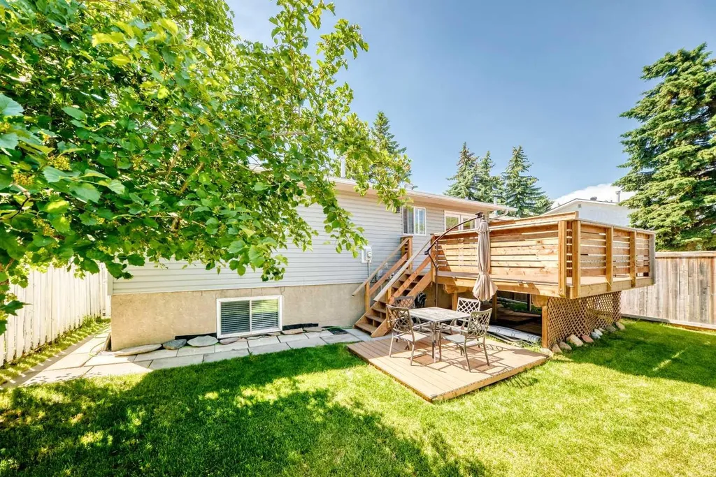 12 Aspen Crescent SE Airdrie AB T4B 1K2