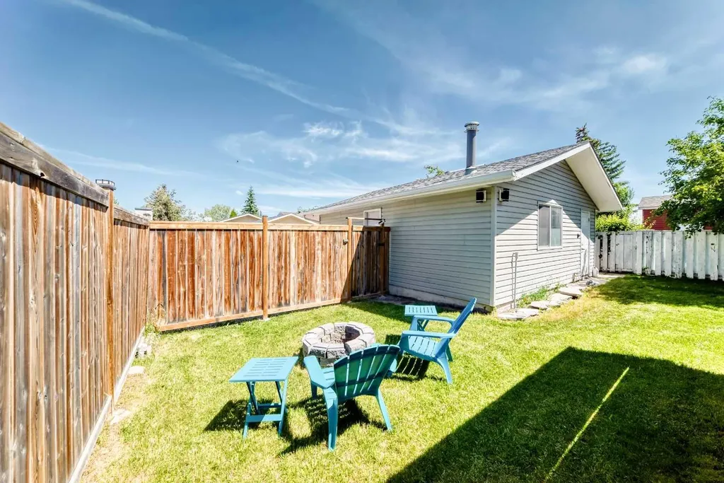 12 Aspen Crescent SE Airdrie AB T4B 1K2