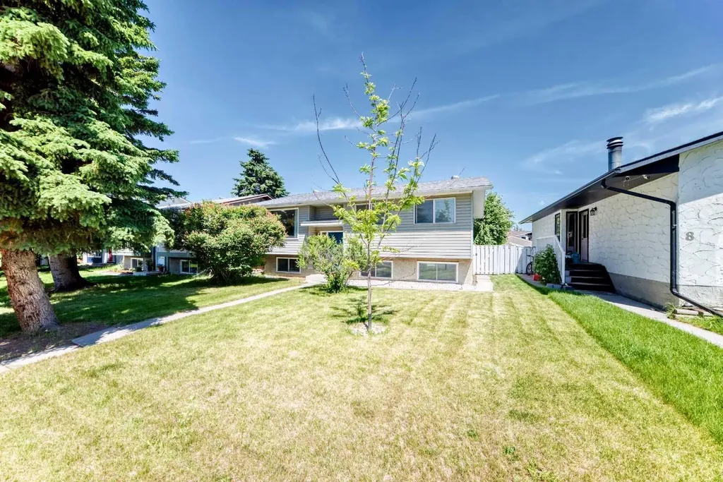 12 Aspen Crescent SE Airdrie AB T4B 1K2