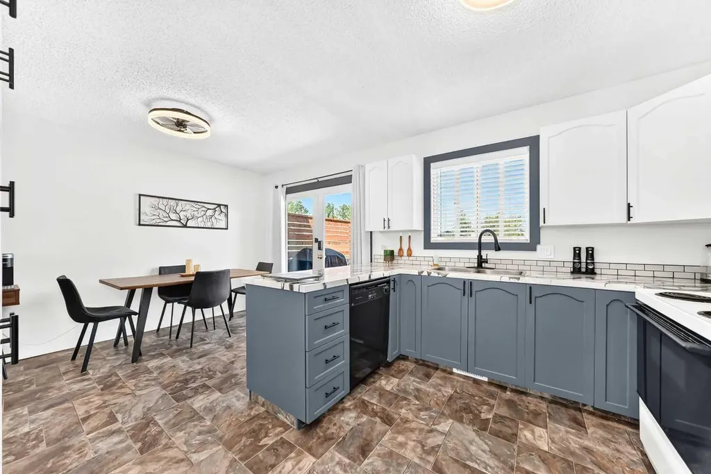 12 Aspen Crescent SE Airdrie AB T4B 1K2