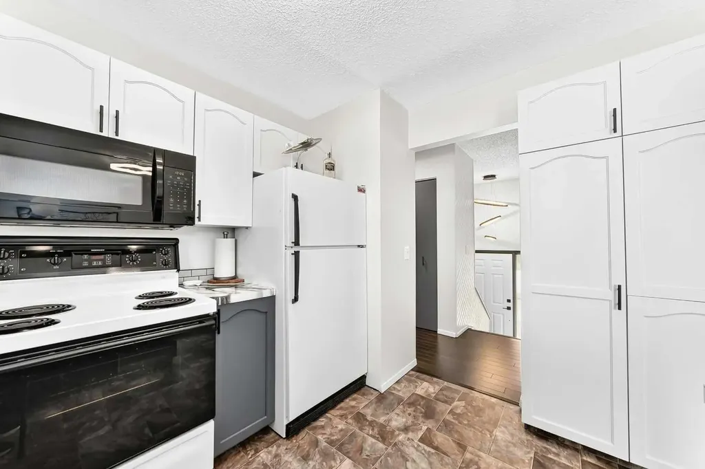 12 Aspen Crescent SE Airdrie AB T4B 1K2
