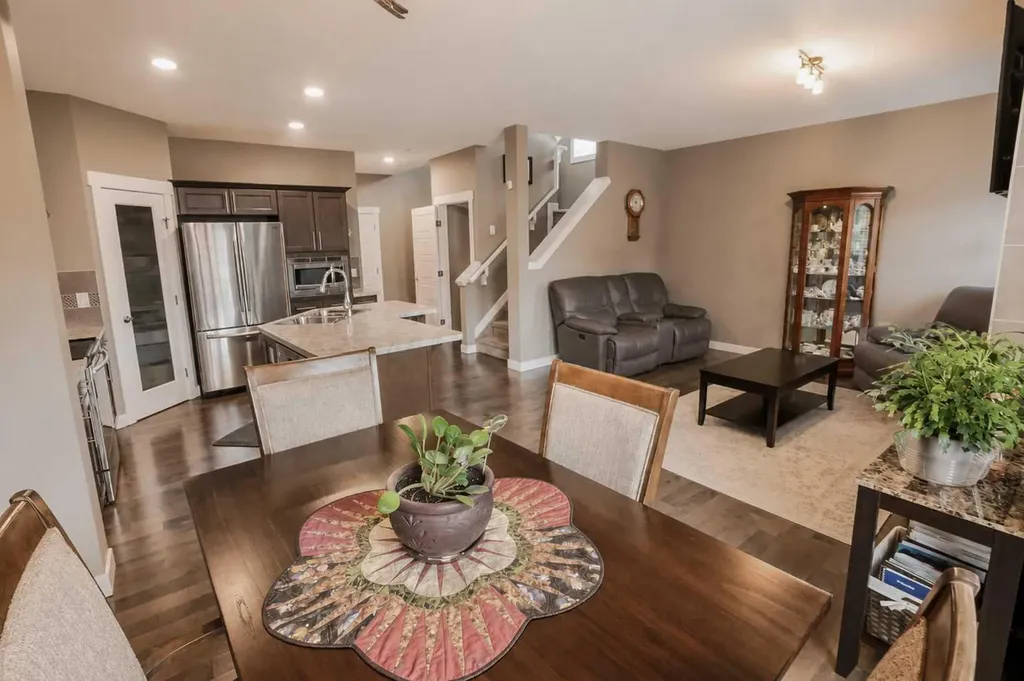 10146 85a Street Grande Prairie AB T8X 0N7