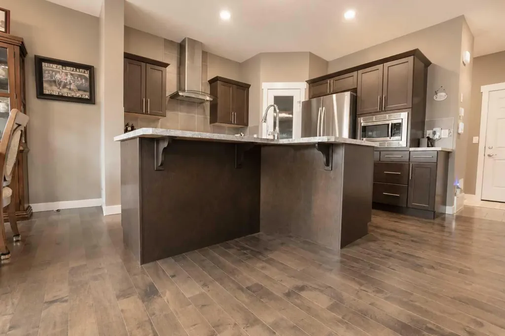 10146 85a Street Grande Prairie AB T8X 0N7