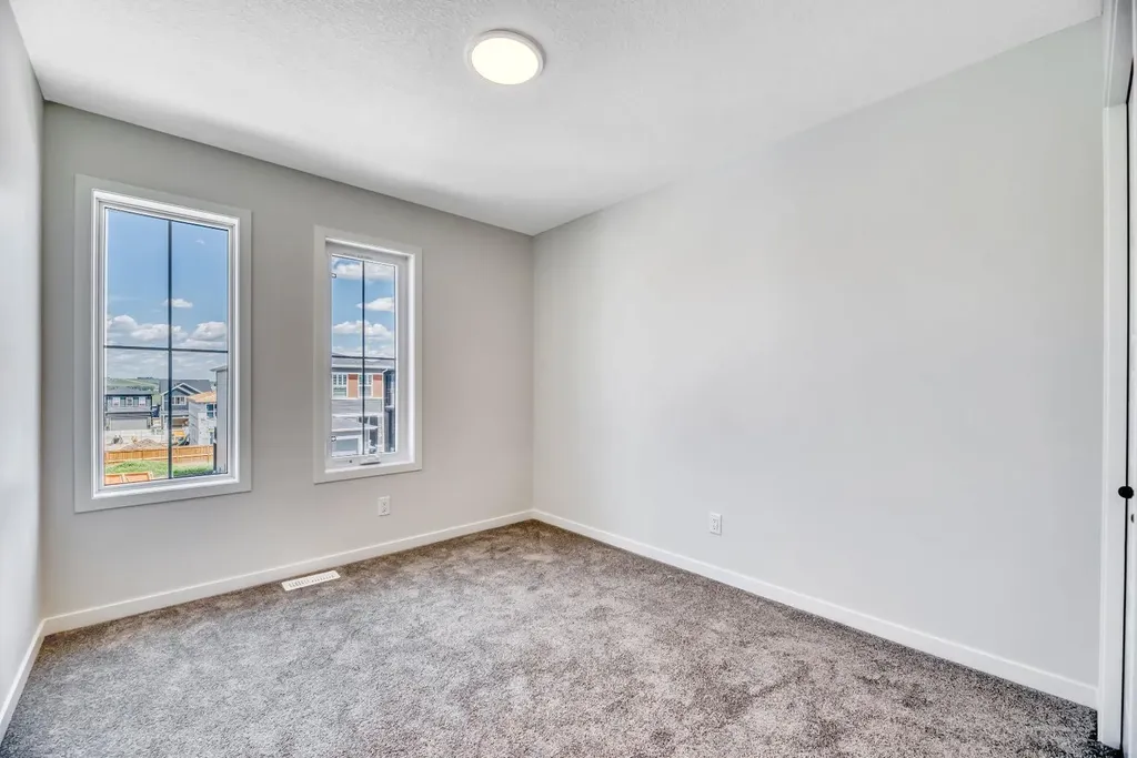 292 Marmot Grove NW Calgary AB T3R 2B5
