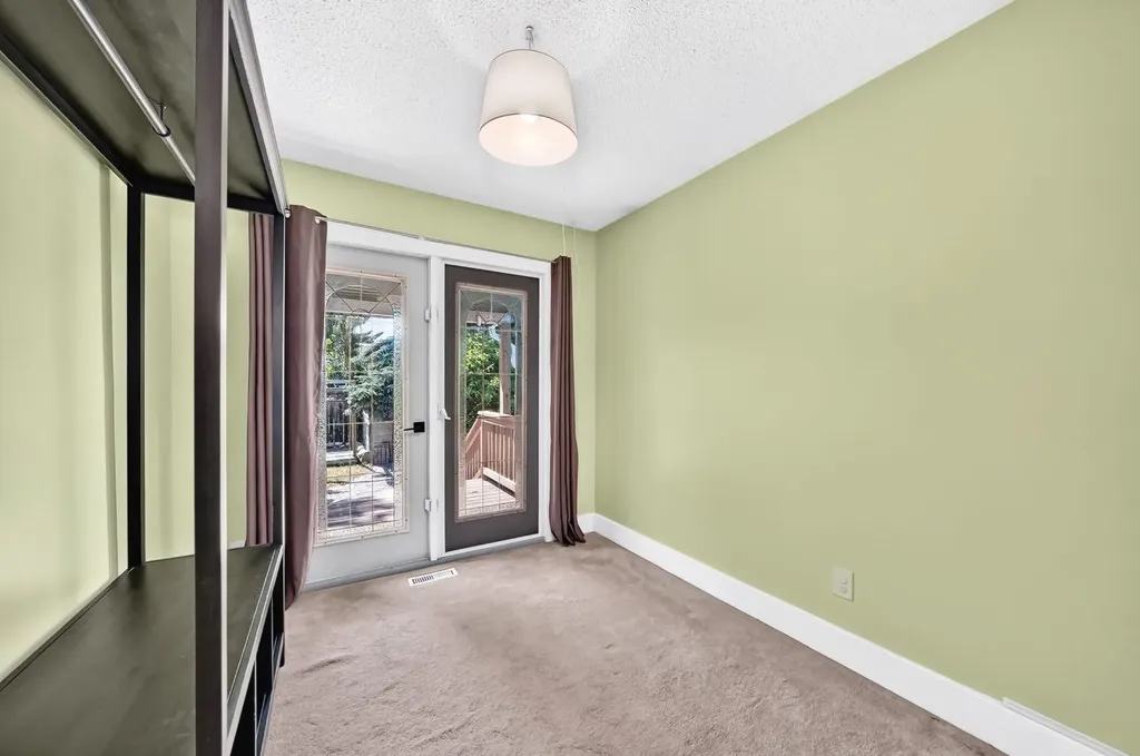 55 Doverglen Crescent SE Calgary AB T2B 2S2
