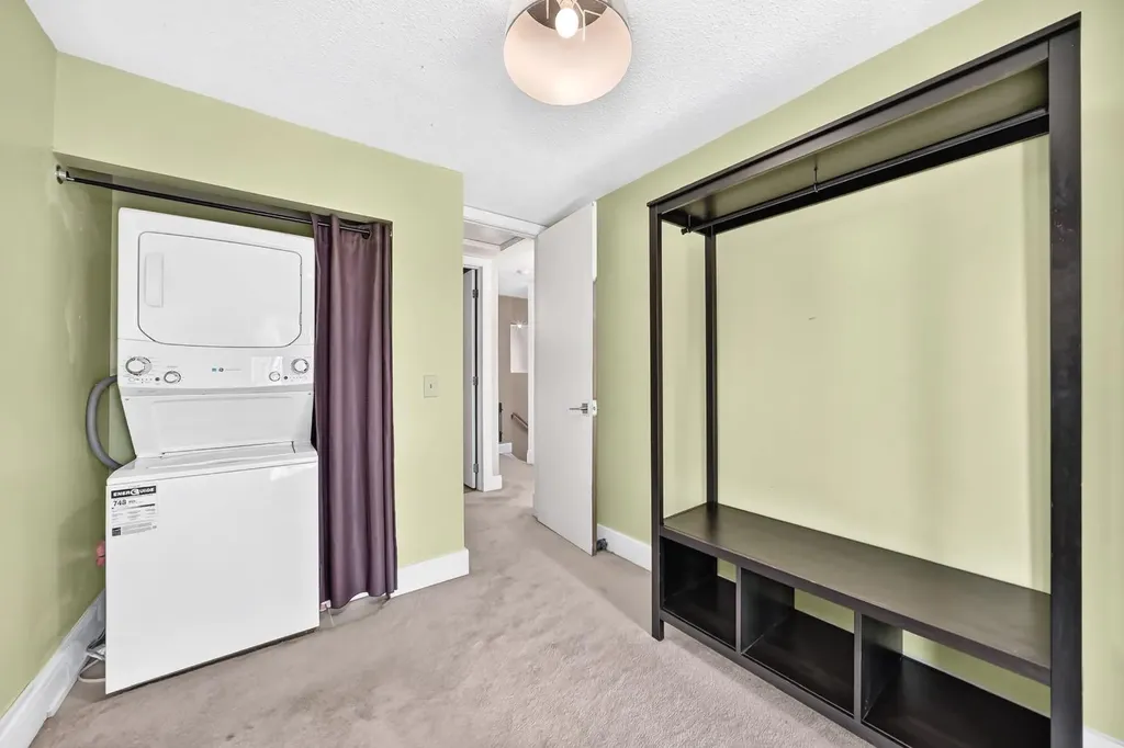 55 Doverglen Crescent SE Calgary AB T2B 2S2
