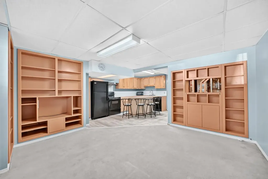 55 Doverglen Crescent SE Calgary AB T2B 2S2