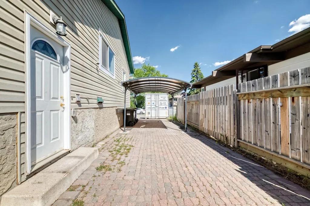 55 Doverglen Crescent SE Calgary AB T2B 2S2