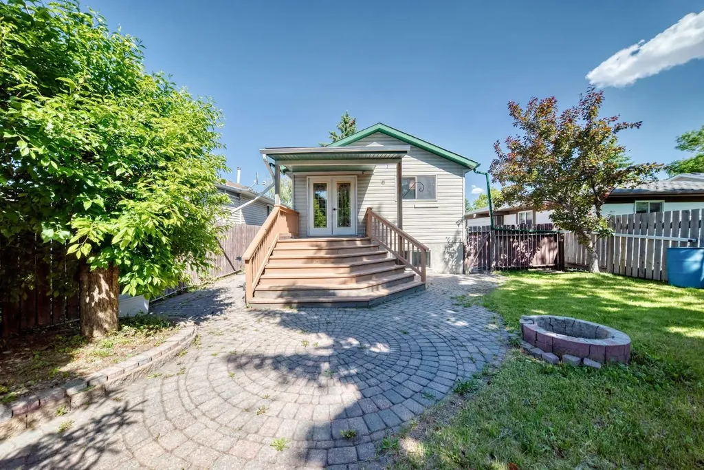 55 Doverglen Crescent SE Calgary AB T2B 2S2
