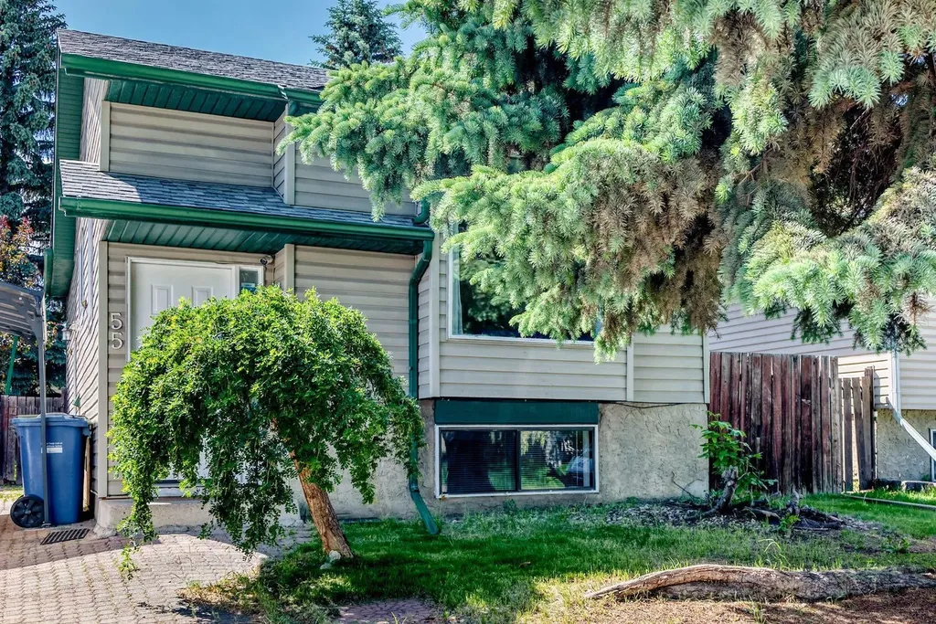 55 Doverglen Crescent SE Calgary AB T2B 2S2