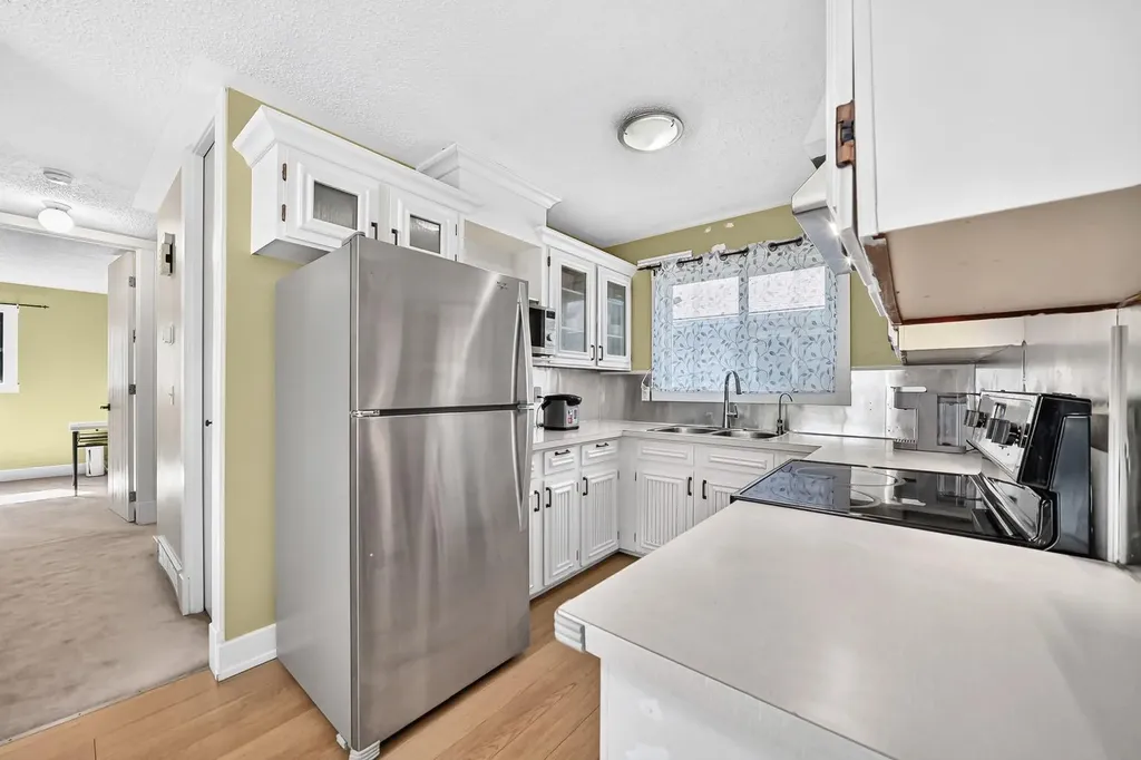 55 Doverglen Crescent SE Calgary AB T2B 2S2