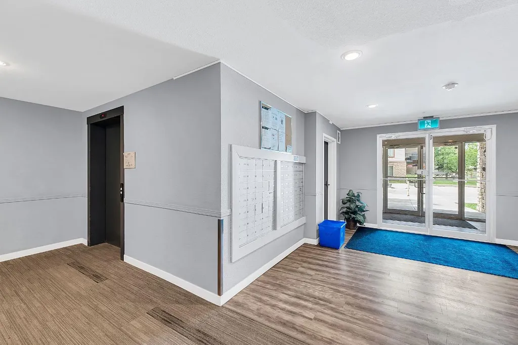 16969 24 Street SW Calgary AB T2Y0L2