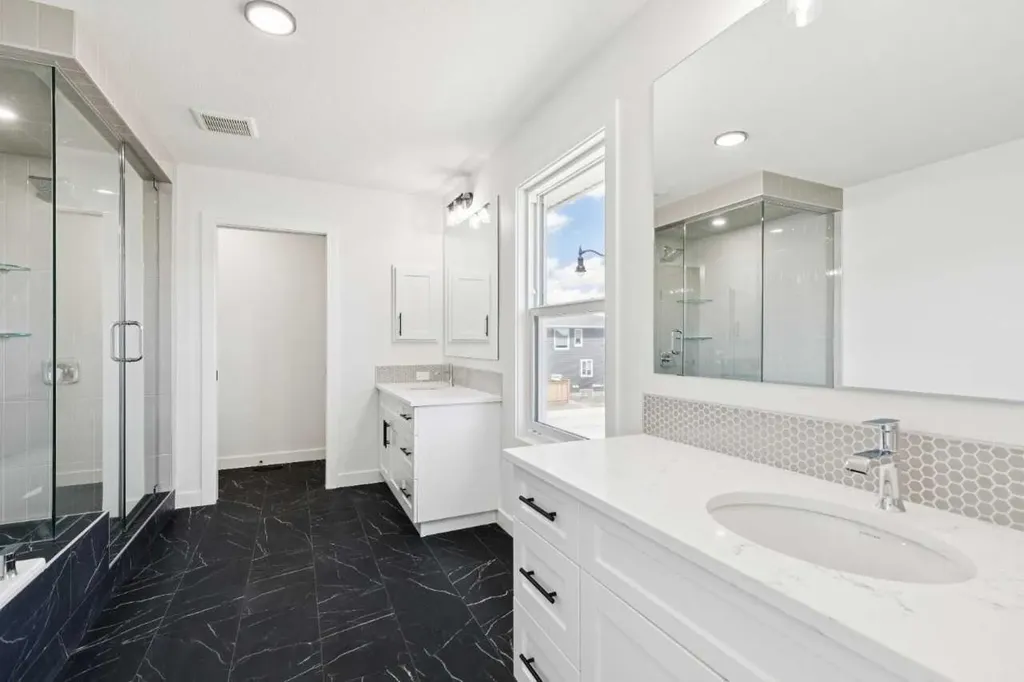 246 Dawson Wharf Rise Chestermere AB T1X2W2
