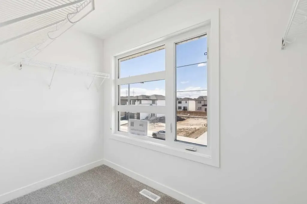 246 Dawson Wharf Rise Chestermere AB T1X2W2