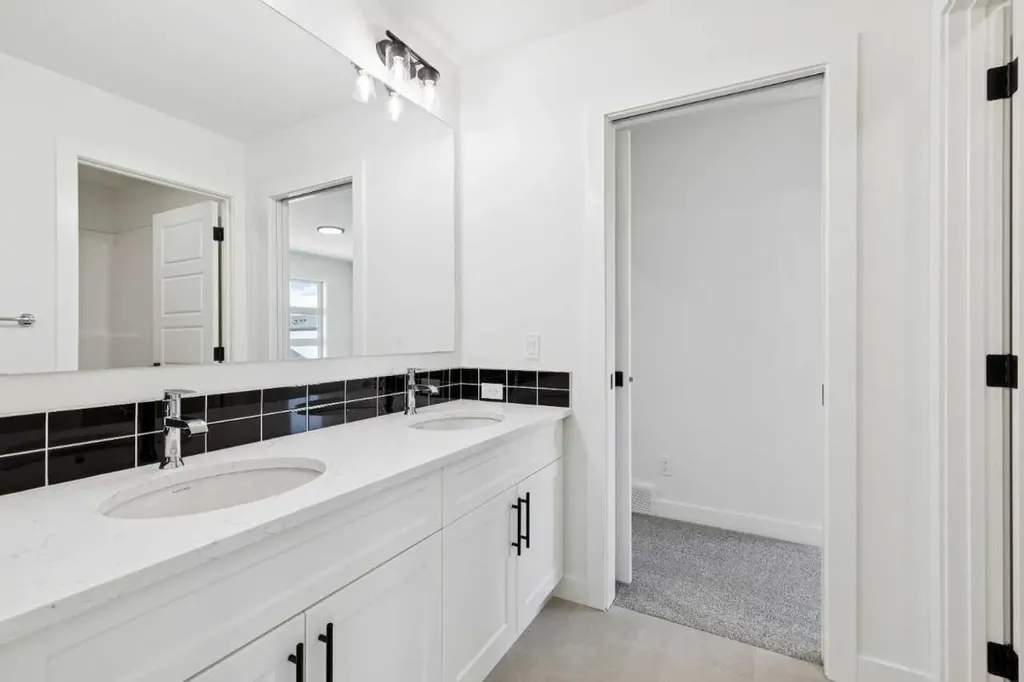 246 Dawson Wharf Rise Chestermere AB T1X2W2