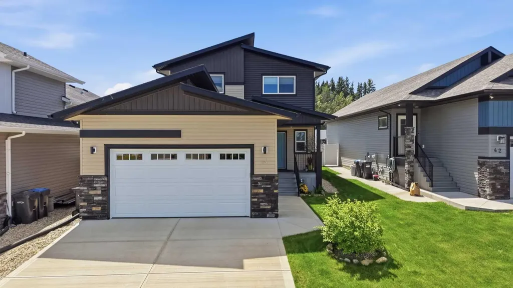 44 Cole Way Sylvan Lake AB T4S 0L5