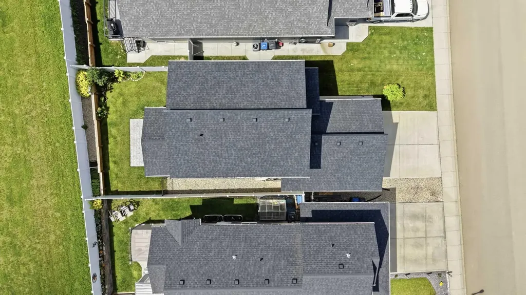44 Cole Way Sylvan Lake AB T4S 0L5