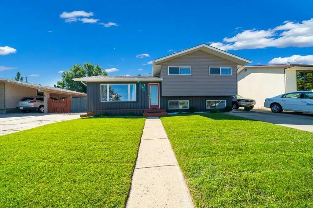 91 Markwick Drive SE Medicine Hat AB T1A 7N9