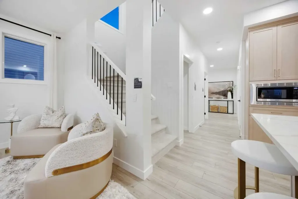 39 Creekstone Green SW Calgary AB T2X6H6
