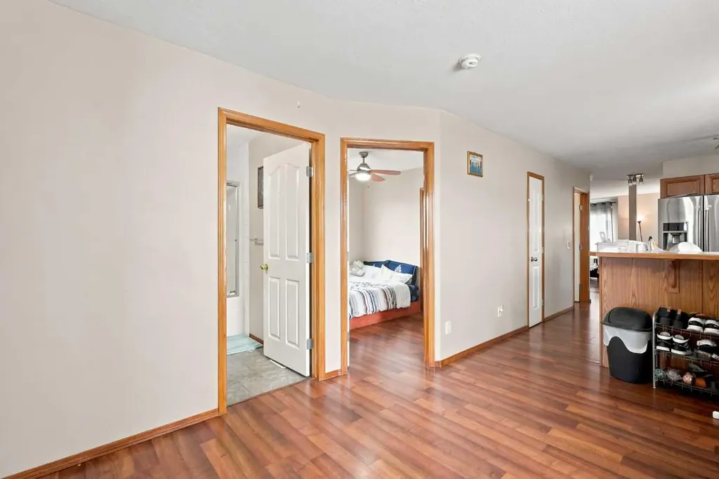 20 Saddlefield Road NE Calgary AB T3J4Z8
