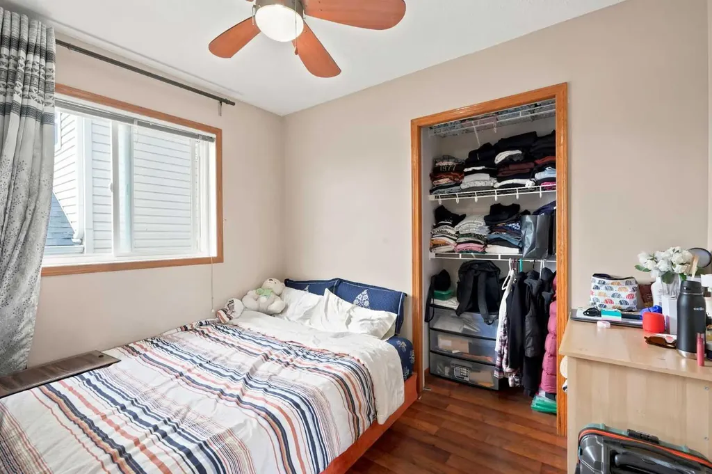 20 Saddlefield Road NE Calgary AB T3J4Z8