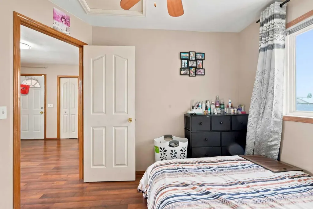 20 Saddlefield Road NE Calgary AB T3J4Z8