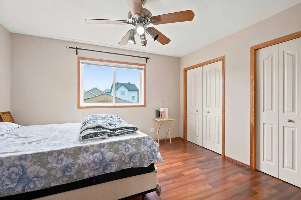 20 Saddlefield Road NE Calgary AB T3J4Z8