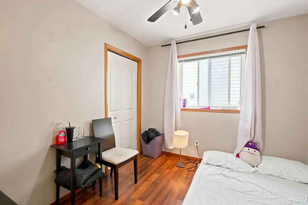 20 Saddlefield Road NE Calgary AB T3J4Z8