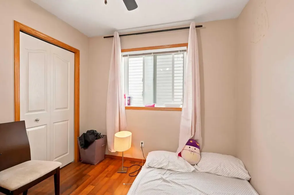 20 Saddlefield Road NE Calgary AB T3J4Z8