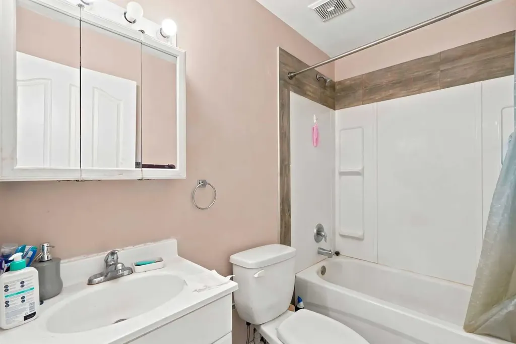 20 Saddlefield Road NE Calgary AB T3J4Z8