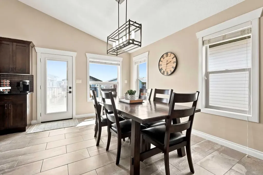 73 Maclean Close Blackfalds AB T4M 0H4