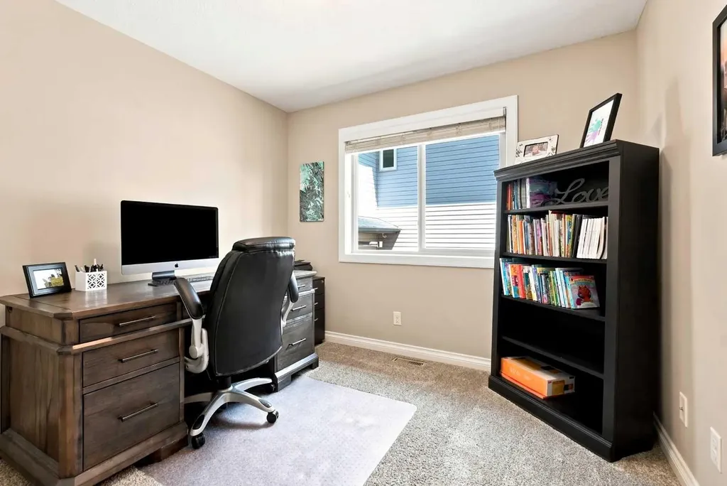 73 Maclean Close Blackfalds AB T4M 0H4