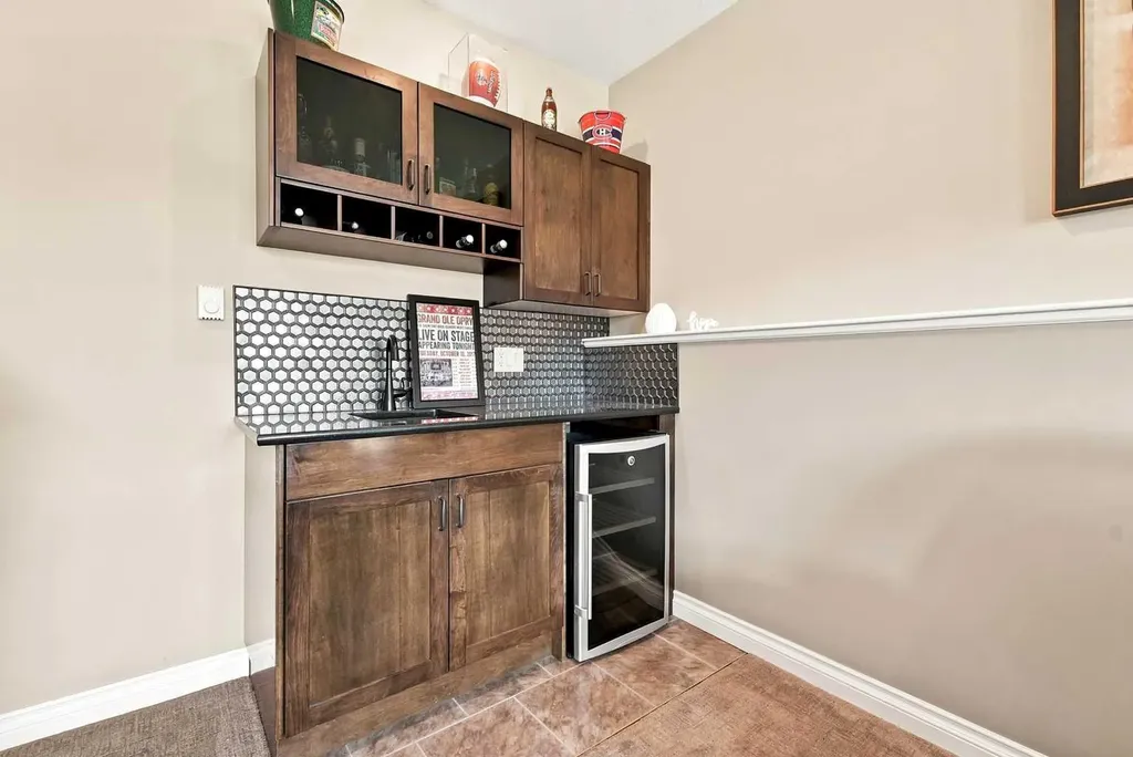 73 Maclean Close Blackfalds AB T4M 0H4