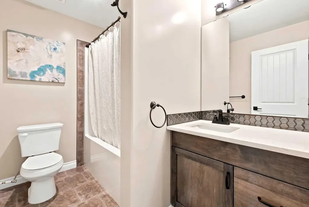 73 Maclean Close Blackfalds AB T4M 0H4