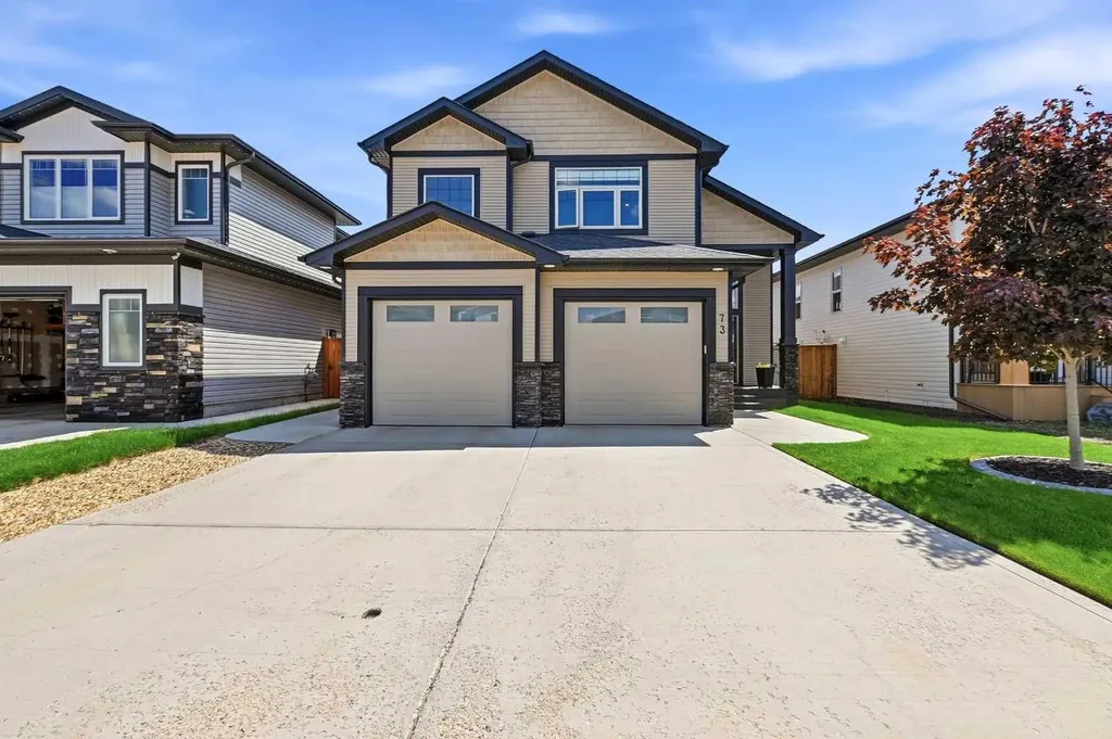 73 Maclean Close Blackfalds AB T4M 0H4