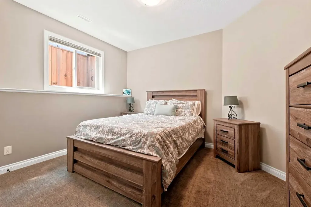 73 Maclean Close Blackfalds AB T4M 0H4