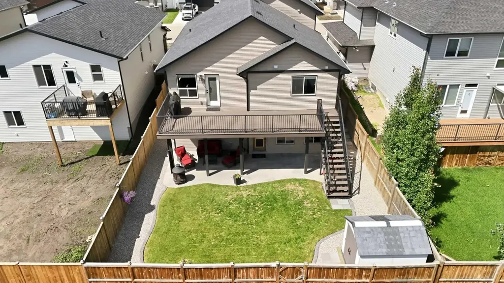 73 Maclean Close Blackfalds AB T4M 0H4