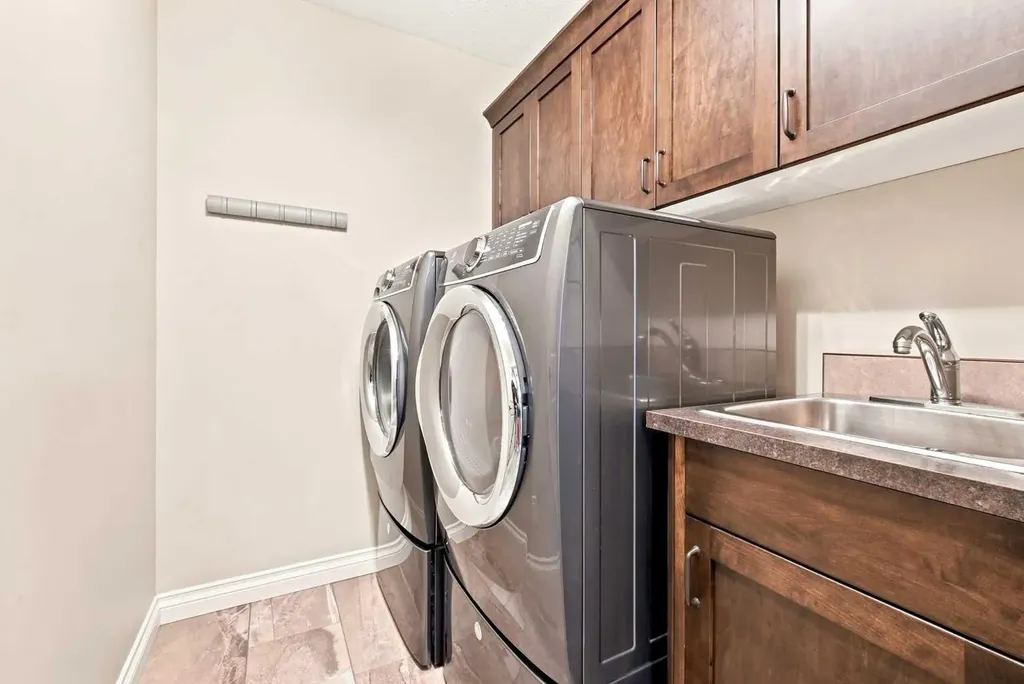 73 Maclean Close Blackfalds AB T4M 0H4