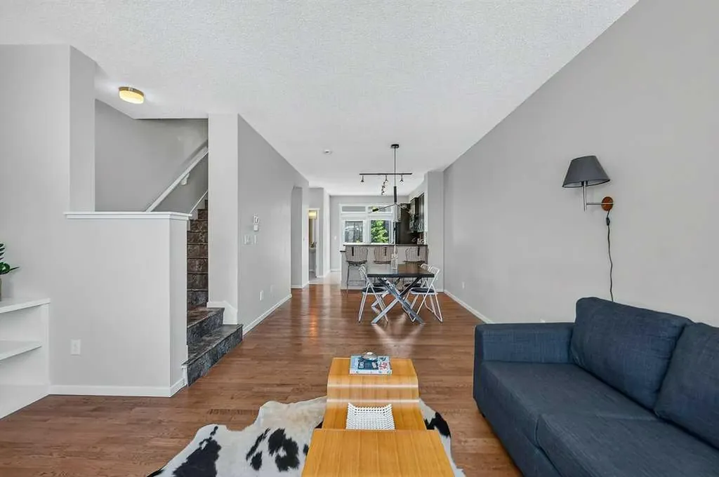48 Kinlea Common NW Calgary AB T3R 0S2