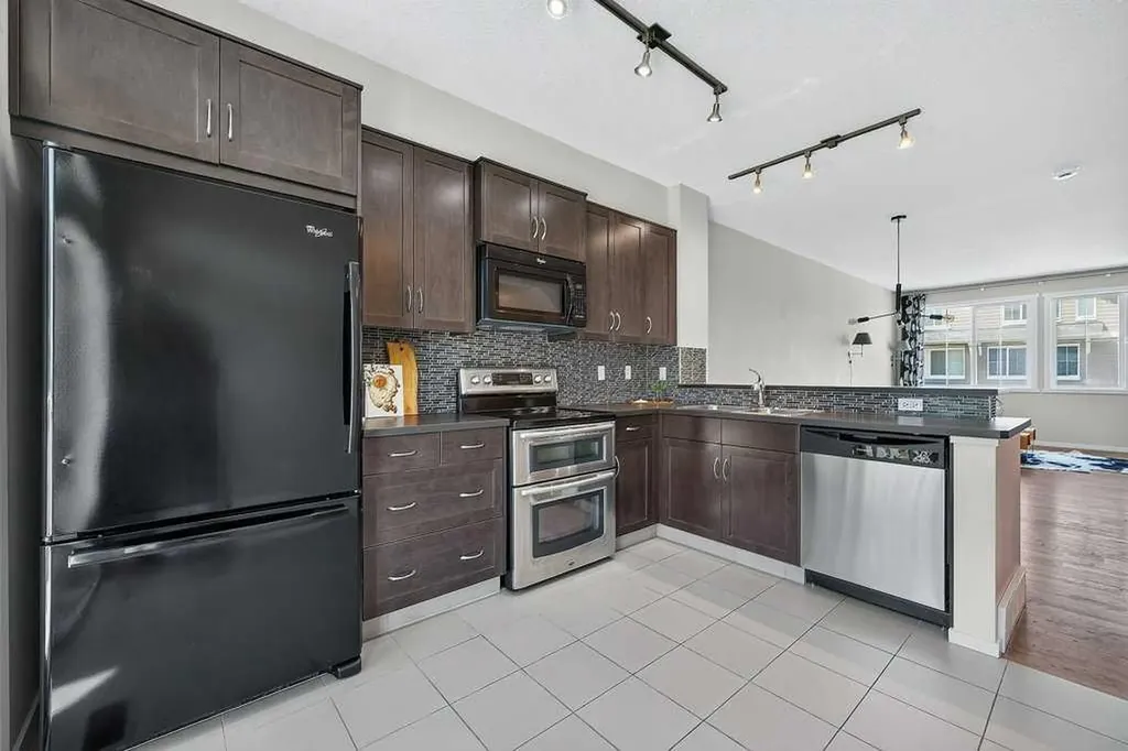 48 Kinlea Common NW Calgary AB T3R 0S2