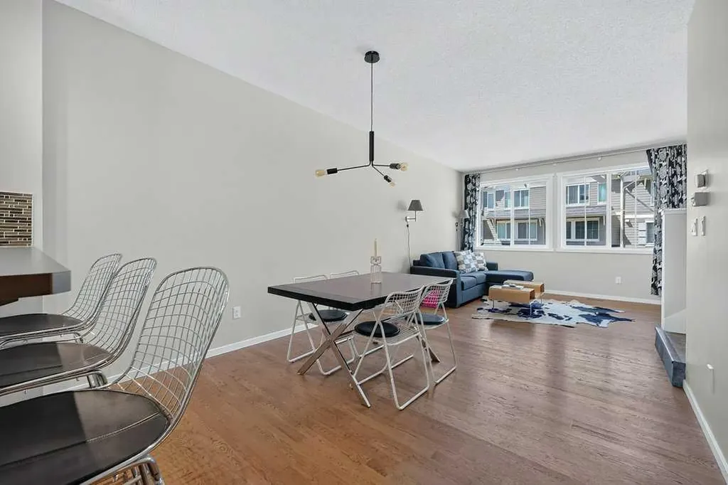 48 Kinlea Common NW Calgary AB T3R 0S2