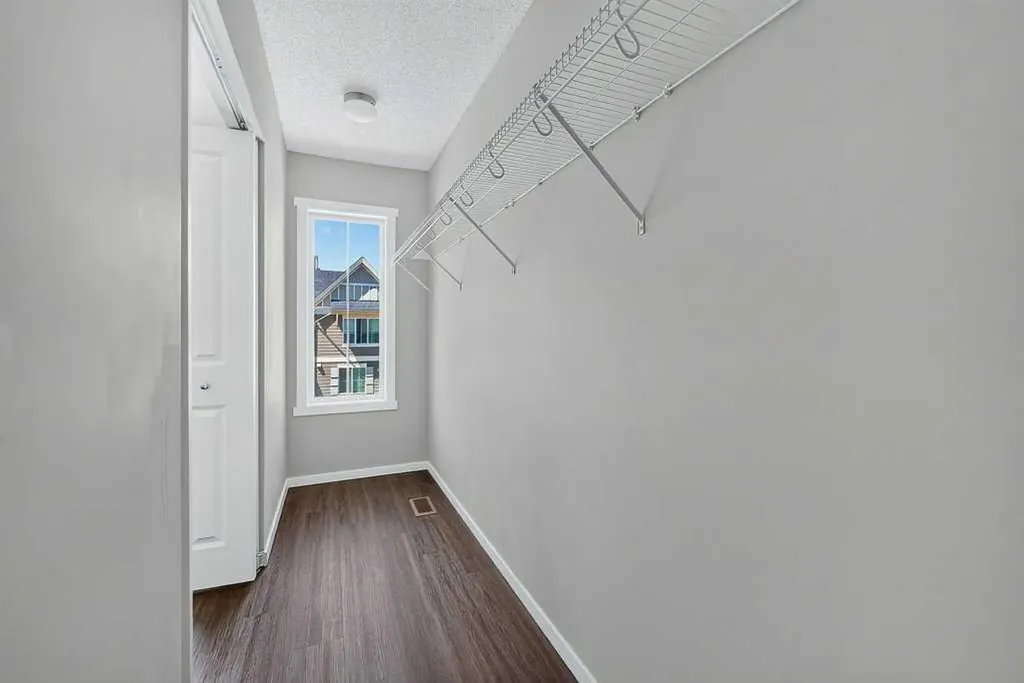 48 Kinlea Common NW Calgary AB T3R 0S2