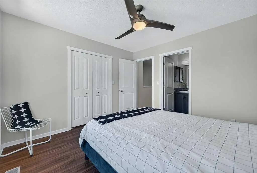 48 Kinlea Common NW Calgary AB T3R 0S2