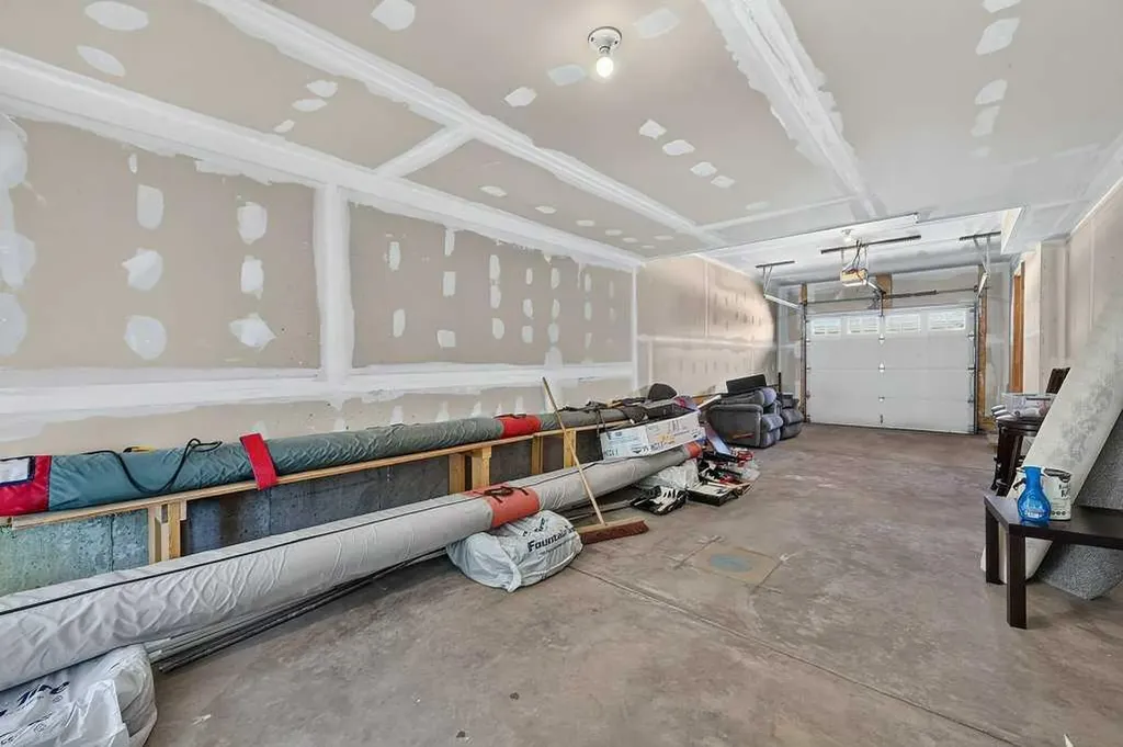 48 Kinlea Common NW Calgary AB T3R 0S2