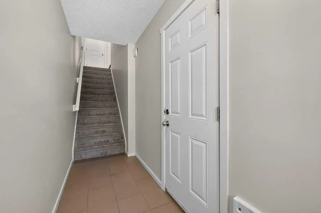 48 Kinlea Common NW Calgary AB T3R 0S2