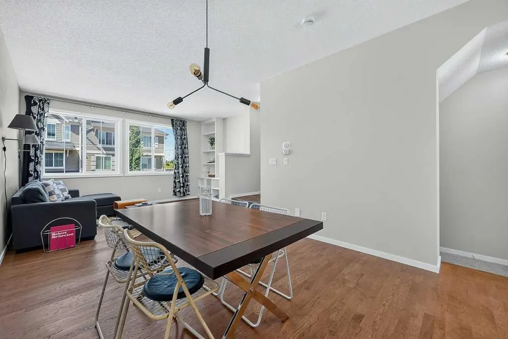 48 Kinlea Common NW Calgary AB T3R 0S2