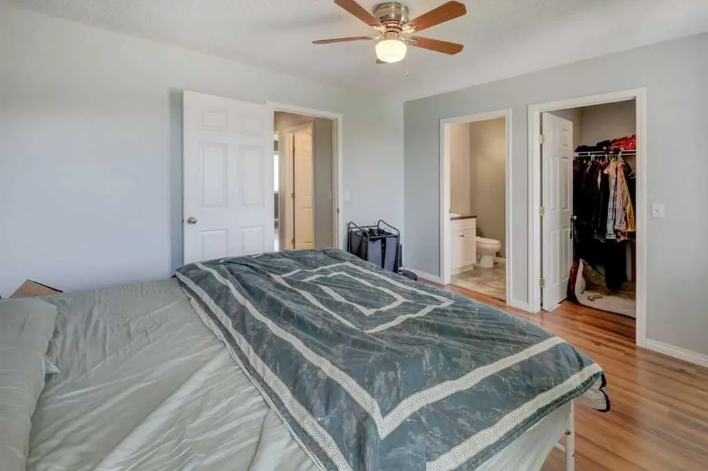 8034 24 Street SE Calgary AB T2C 0Z3