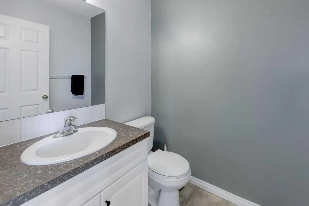 8034 24 Street SE Calgary AB T2C 0Z3
